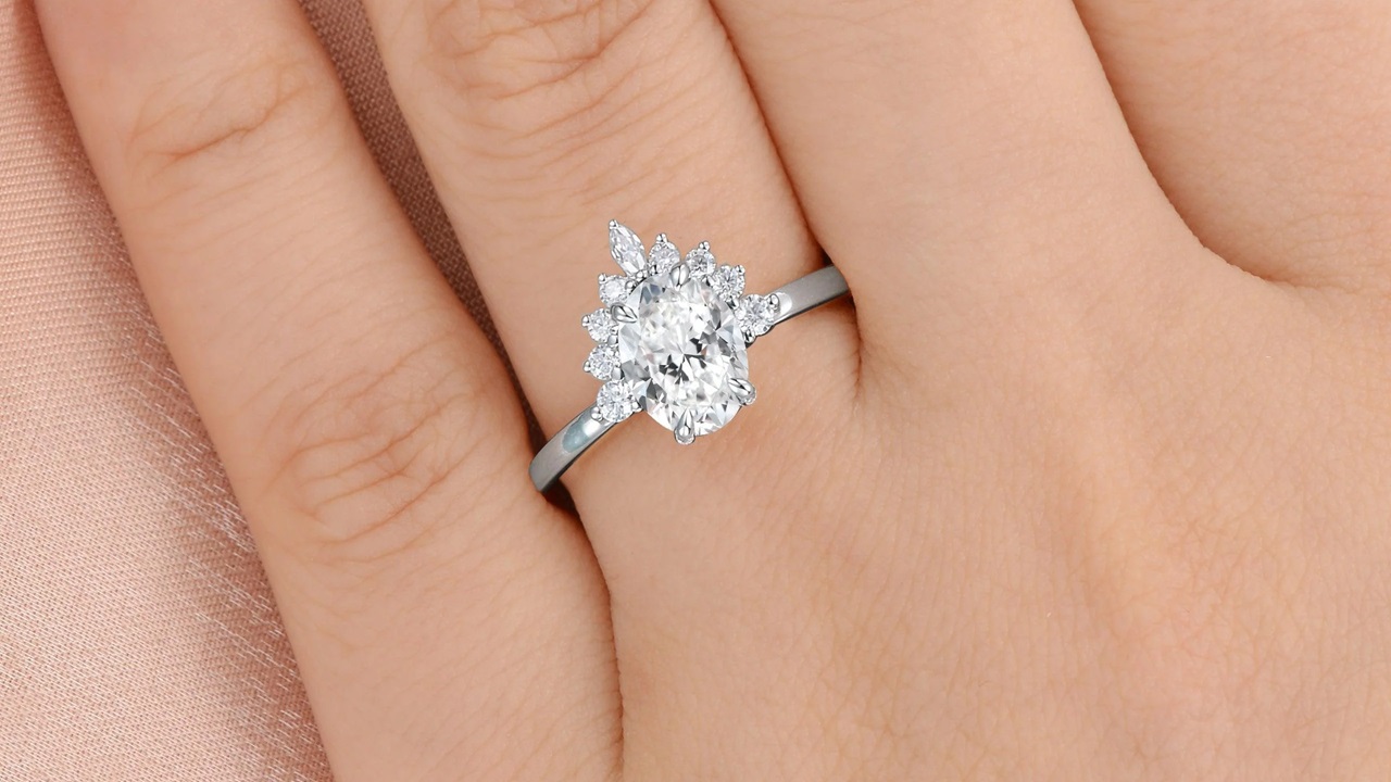 The Popularity of Pear-Cut Felicegals Lab Diamond Rings